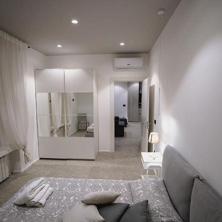 De Luca 6 Apartments Σαλέρνο Εξωτερικό φωτογραφία