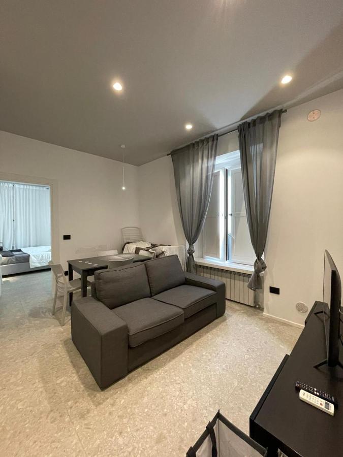 De Luca 6 Apartments Σαλέρνο Εξωτερικό φωτογραφία