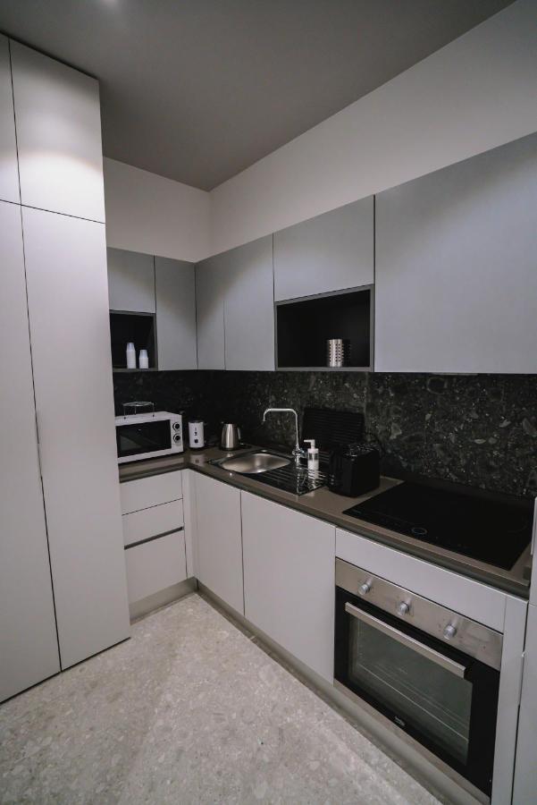 De Luca 6 Apartments Σαλέρνο Εξωτερικό φωτογραφία