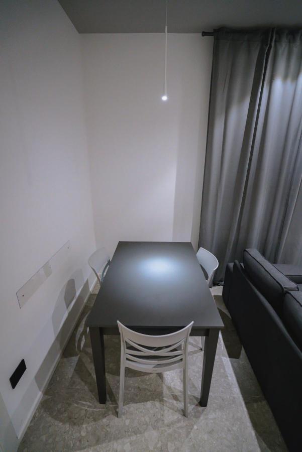 De Luca 6 Apartments Σαλέρνο Εξωτερικό φωτογραφία