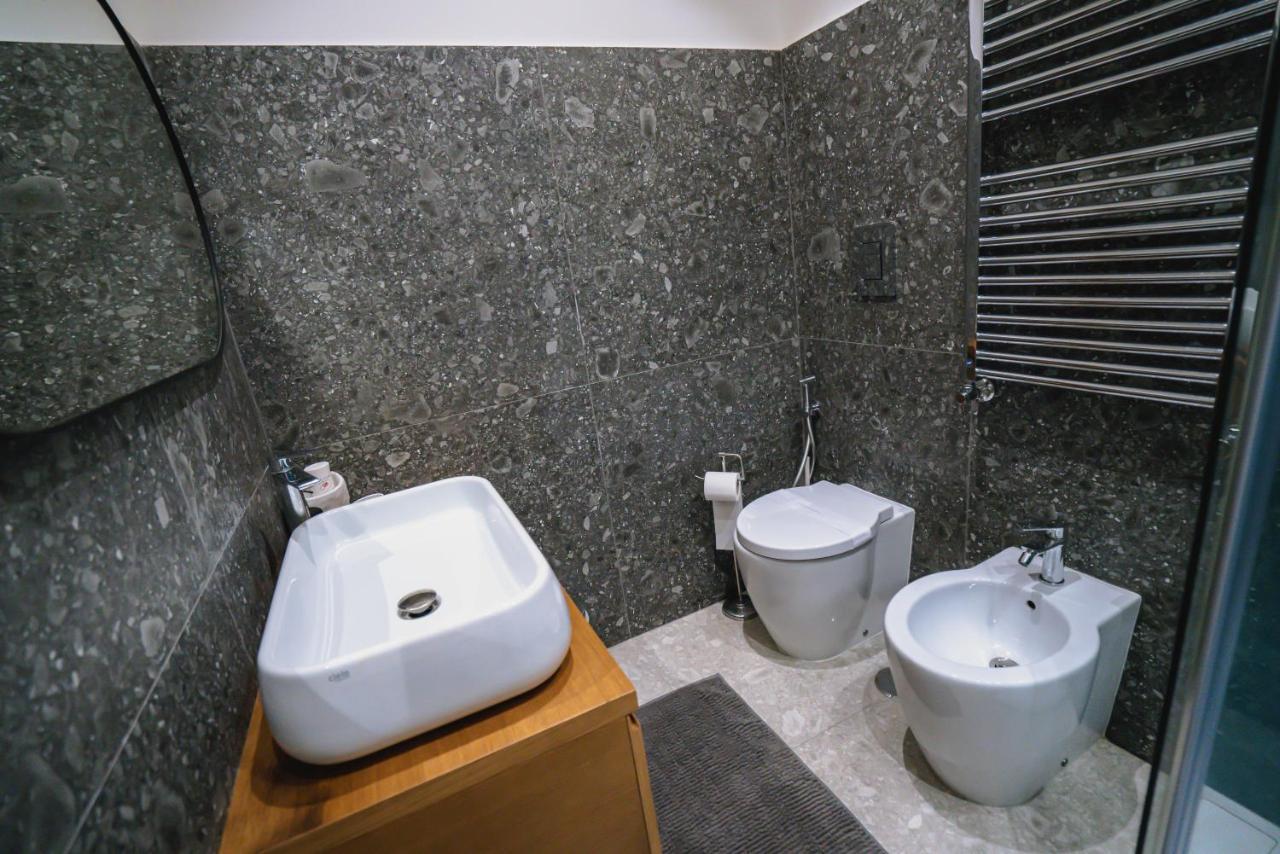 De Luca 6 Apartments Σαλέρνο Εξωτερικό φωτογραφία