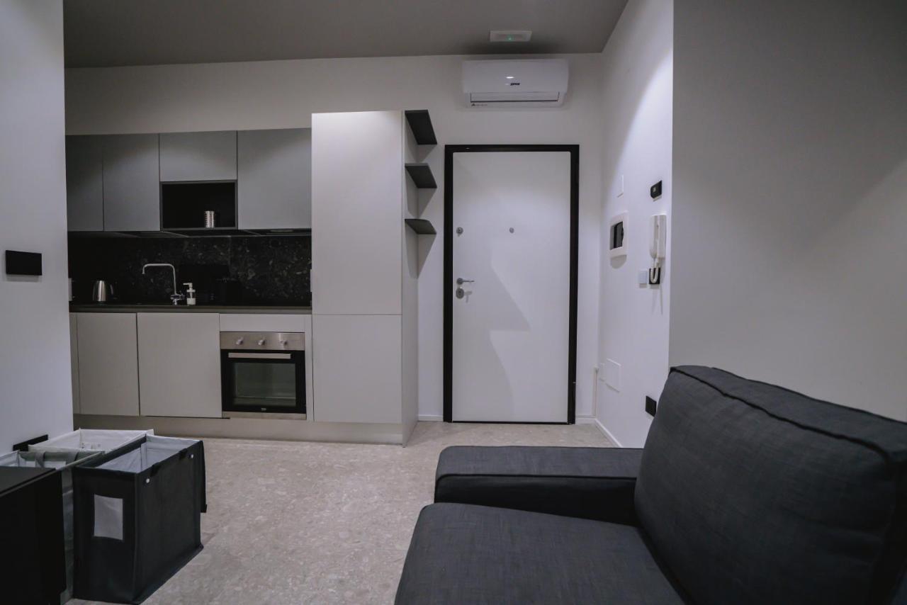 De Luca 6 Apartments Σαλέρνο Εξωτερικό φωτογραφία
