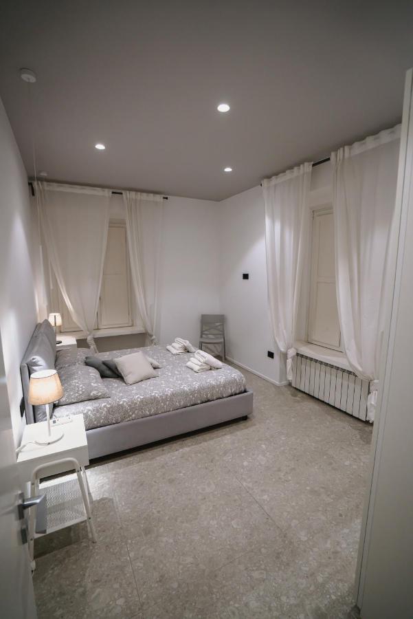 De Luca 6 Apartments Σαλέρνο Εξωτερικό φωτογραφία
