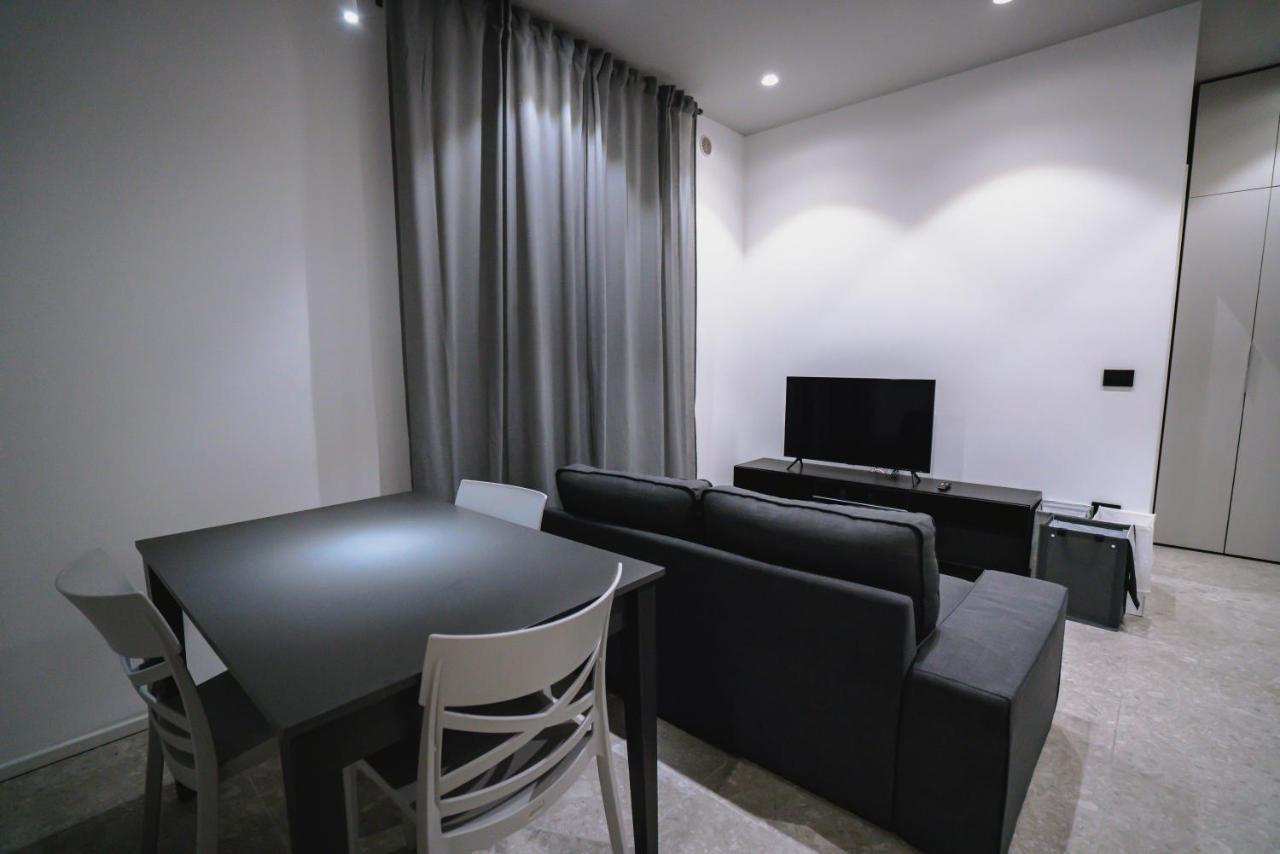 De Luca 6 Apartments Σαλέρνο Εξωτερικό φωτογραφία