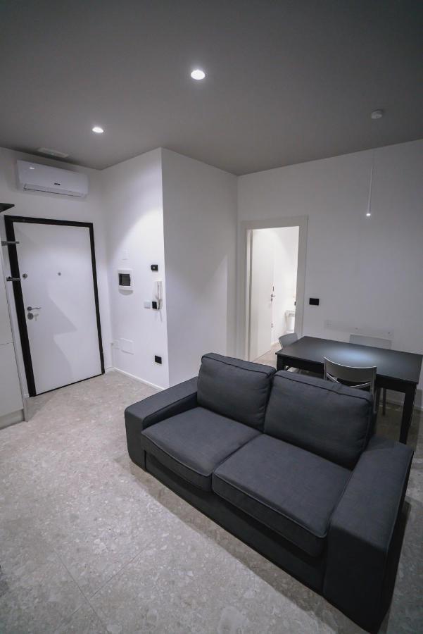 De Luca 6 Apartments Σαλέρνο Εξωτερικό φωτογραφία